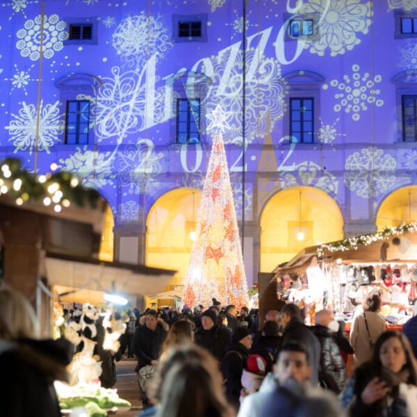 arezzo-mercatini-natale-piazza