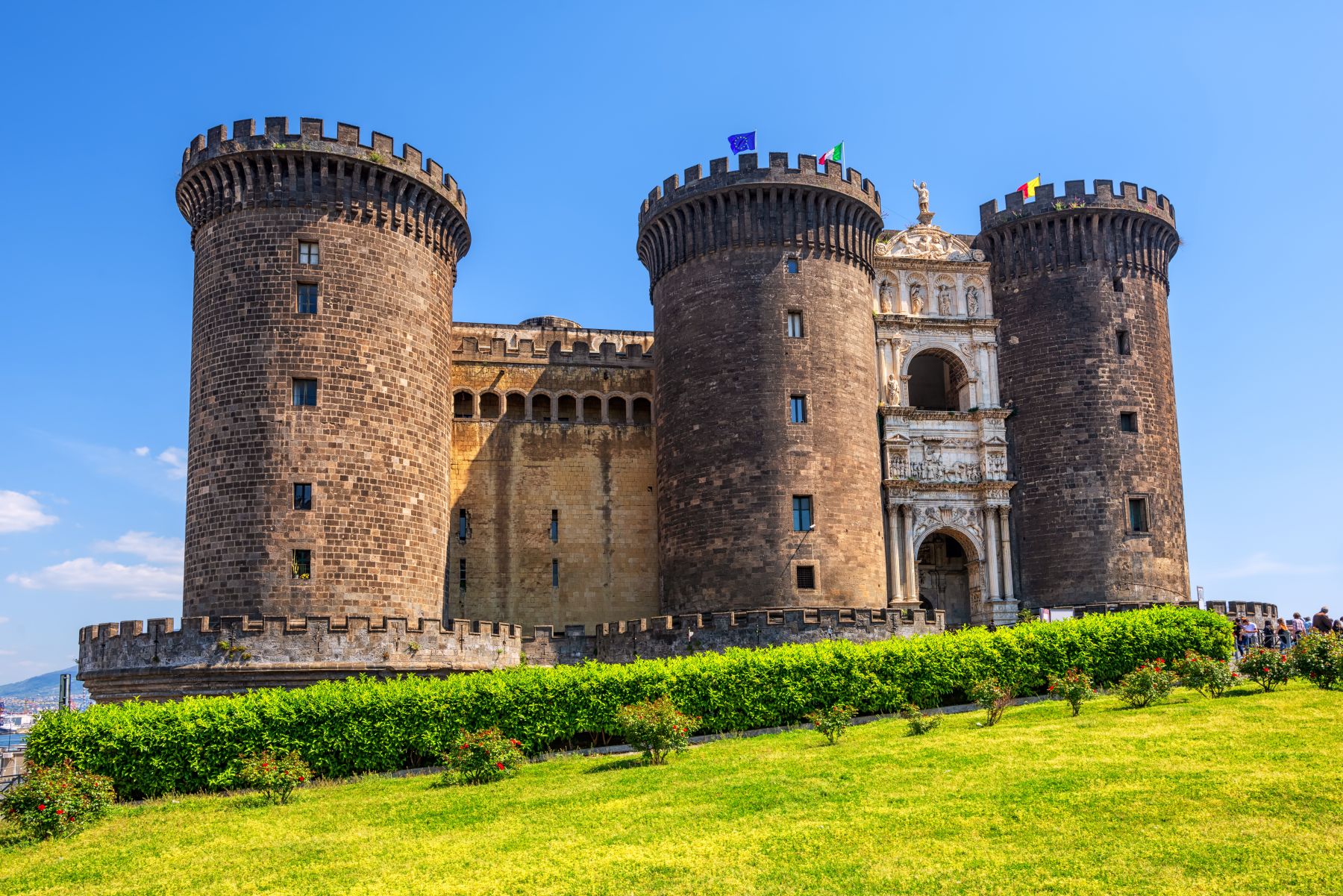 castel-nuovo-angioino-napoli